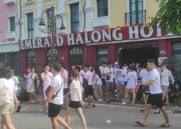 Emerald 3* Hạ Long